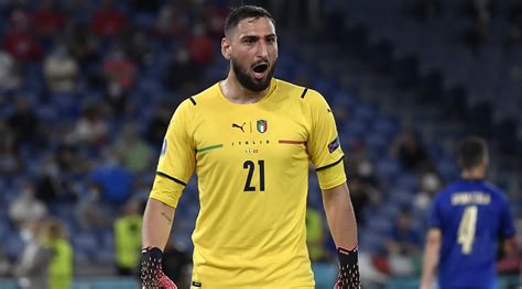 donnarumma age.